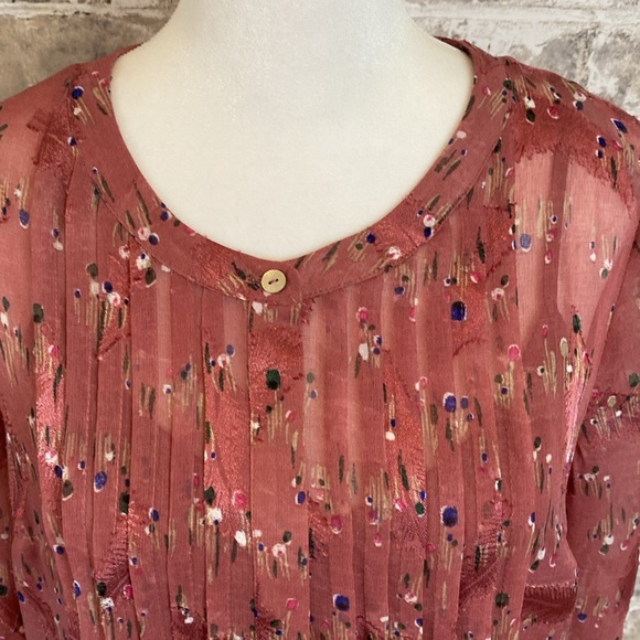 Daniel Rainn blouse with cami. Size M. Semi sheer, 3/4 sleeves. Dark pink. - Picture 4 of 16